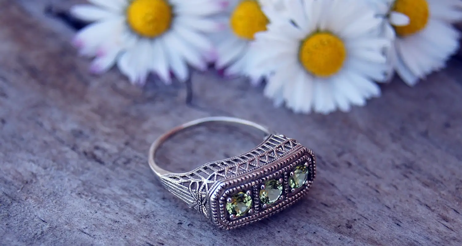 Vibrant Geometric Design Ring